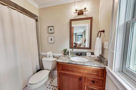 512 Meadow Lane Libertyville IL 60048
