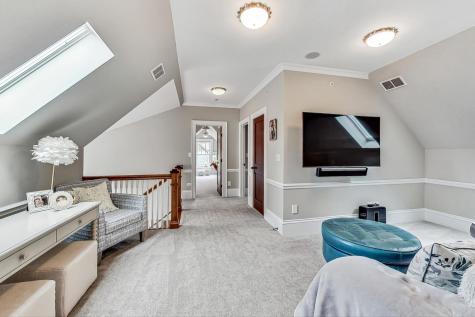 512 Meadow Lane Libertyville IL 60048