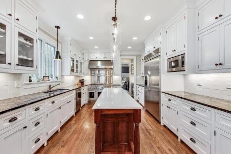 512 Meadow Lane Libertyville IL 60048