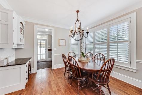 512 Meadow Lane Libertyville IL 60048