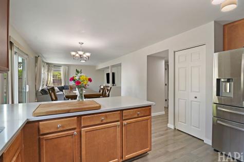 1334 Promontory Drive Pingree Grove IL 60140