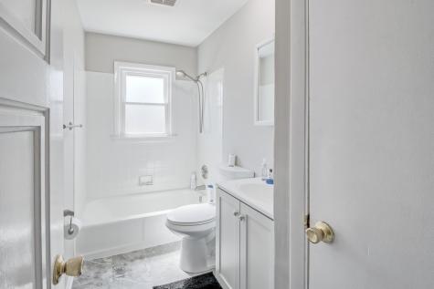 547 Reese Avenue East Dundee IL 60118