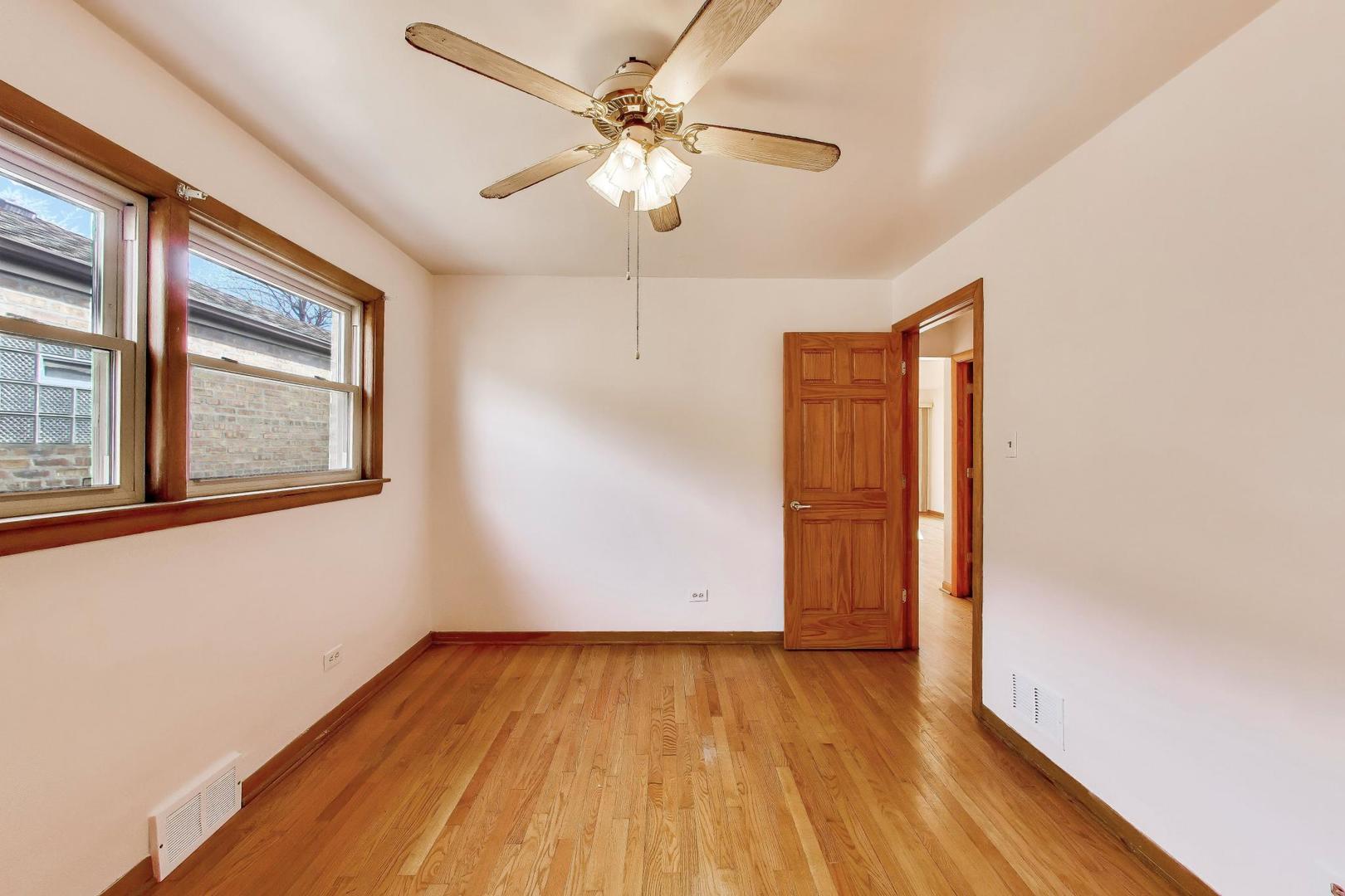 5854 South Mason Avenue Chicago IL 60638