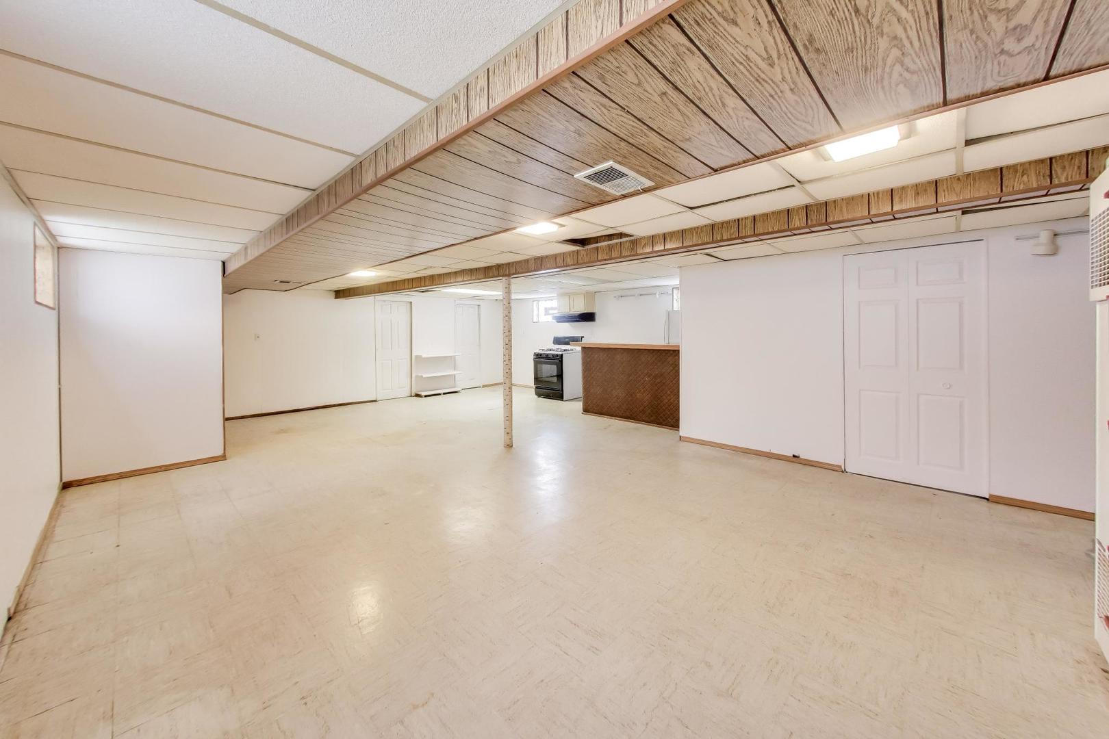 5854 South Mason Avenue Chicago IL 60638