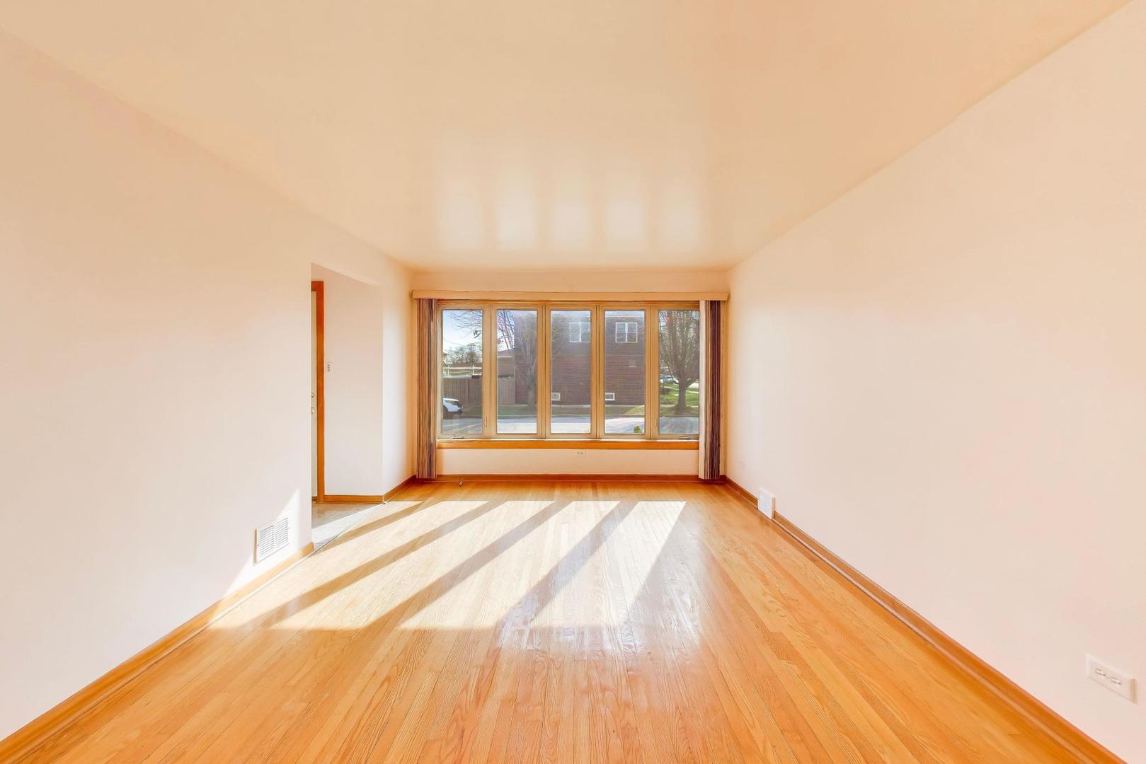 5854 South Mason Avenue Chicago IL 60638