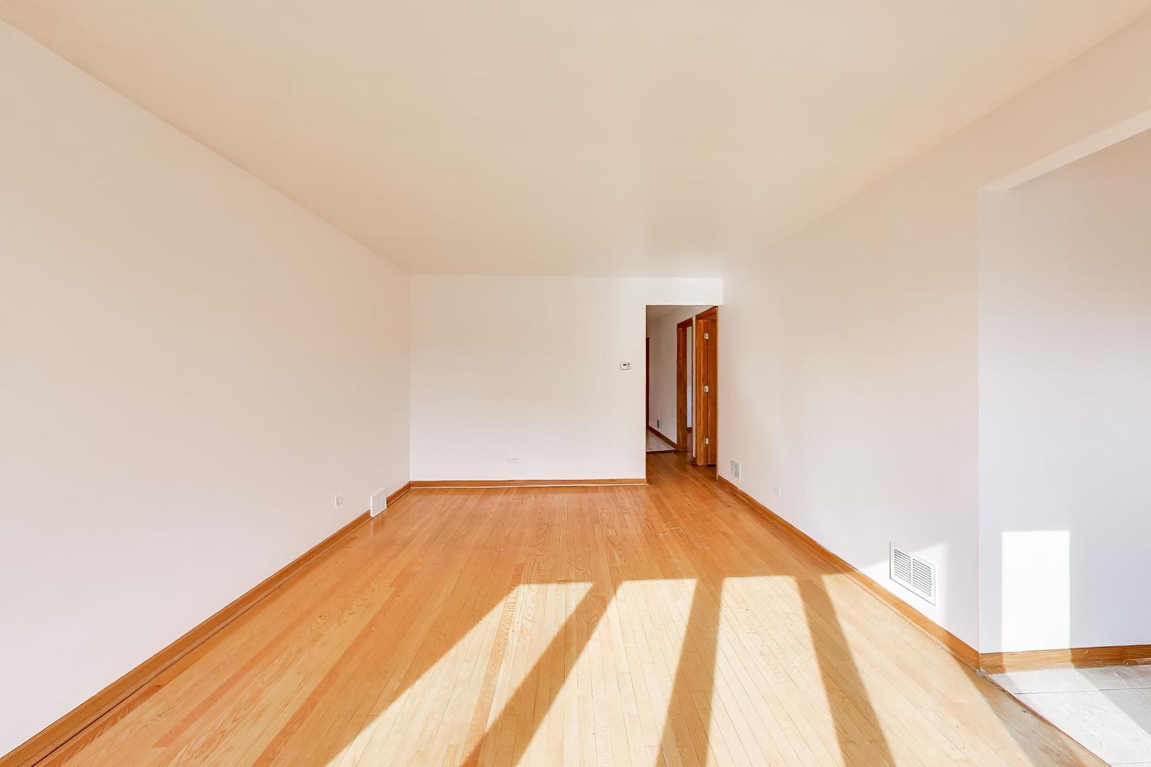5854 South Mason Avenue Chicago IL 60638