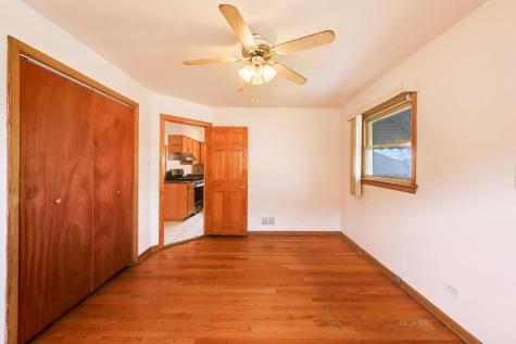 5854 South Mason Avenue Chicago IL 60638