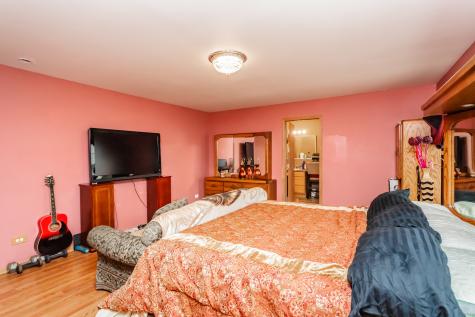604 East 154th Street Phoenix IL 60426