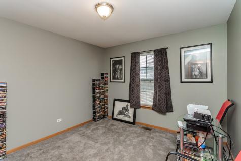 604 East 154th Street Phoenix IL 60426