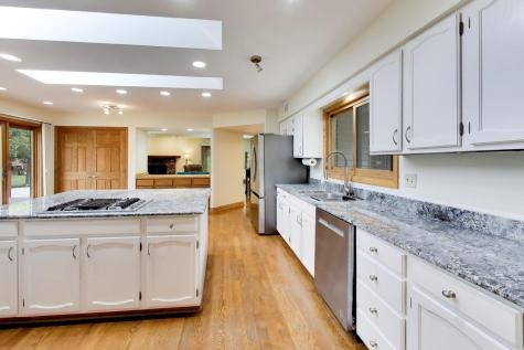 1104 Nottingham Lane Elgin IL 60120