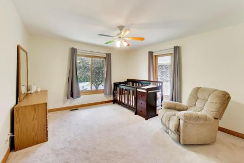 1104 Nottingham Lane Elgin IL 60120