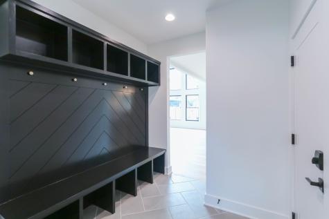 15w601 89TH Place Burr Ridge IL 60527