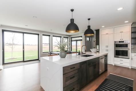 15w601 89TH Place Burr Ridge IL 60527