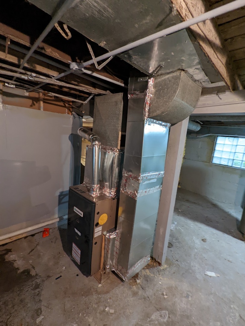 10515 South Perry Avenue Chicago IL 60628