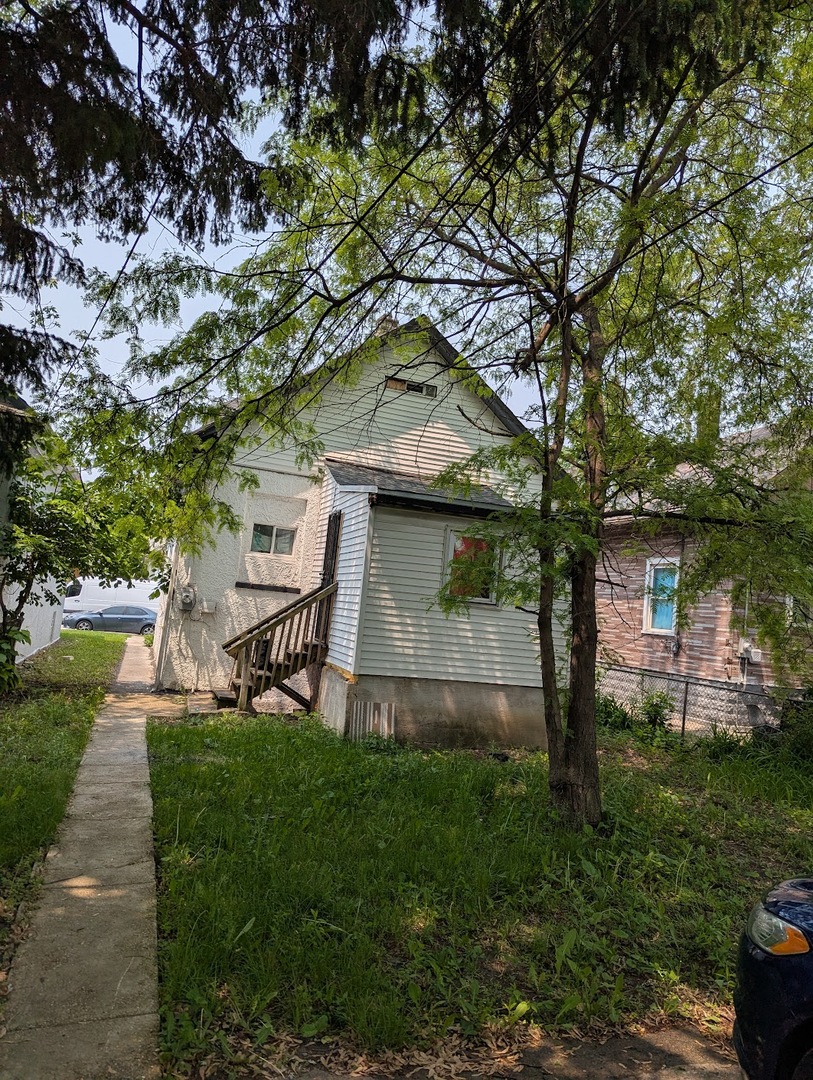 10515 South Perry Avenue Chicago IL 60628