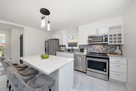 11603 South Loomis Street Chicago IL 60643