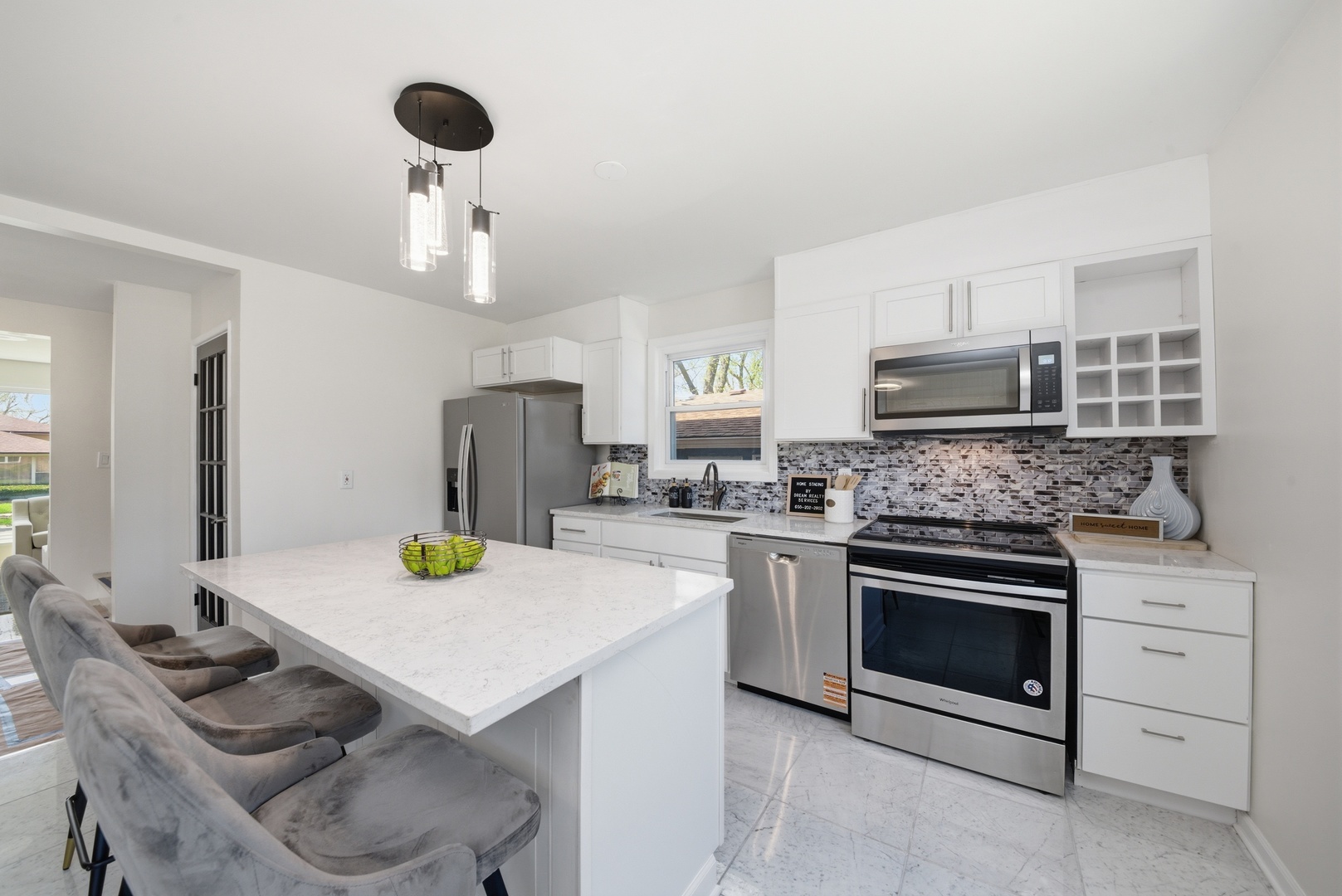 11603 South Loomis Street Chicago IL 60643