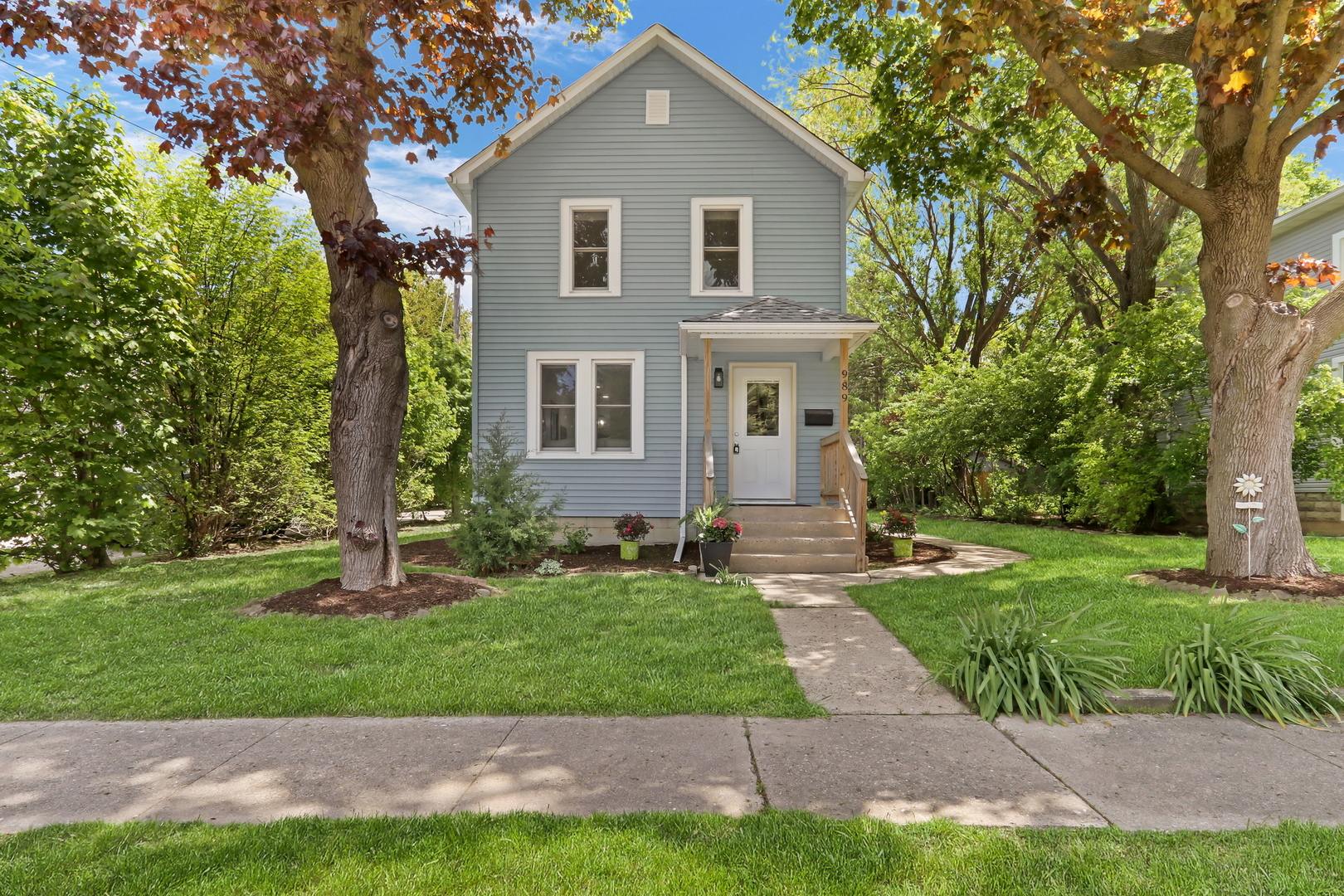 989 Victoria Street Antioch IL 60002
