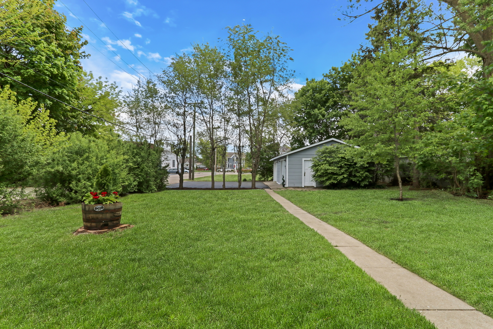 989 Victoria Street Antioch IL 60002