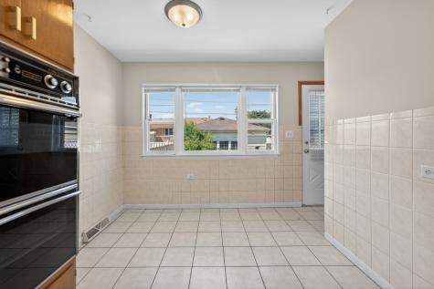 9134 Chestnut Avenue Franklin Park IL 60131