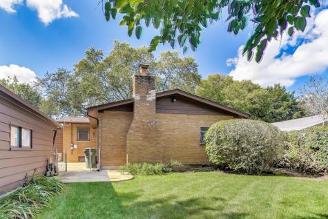 315 North Drury Lane Arlington Heights IL 60004