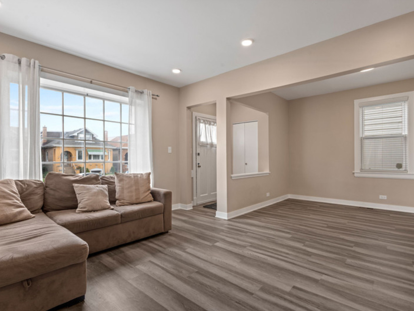 6049 West School Street Chicago IL 60634