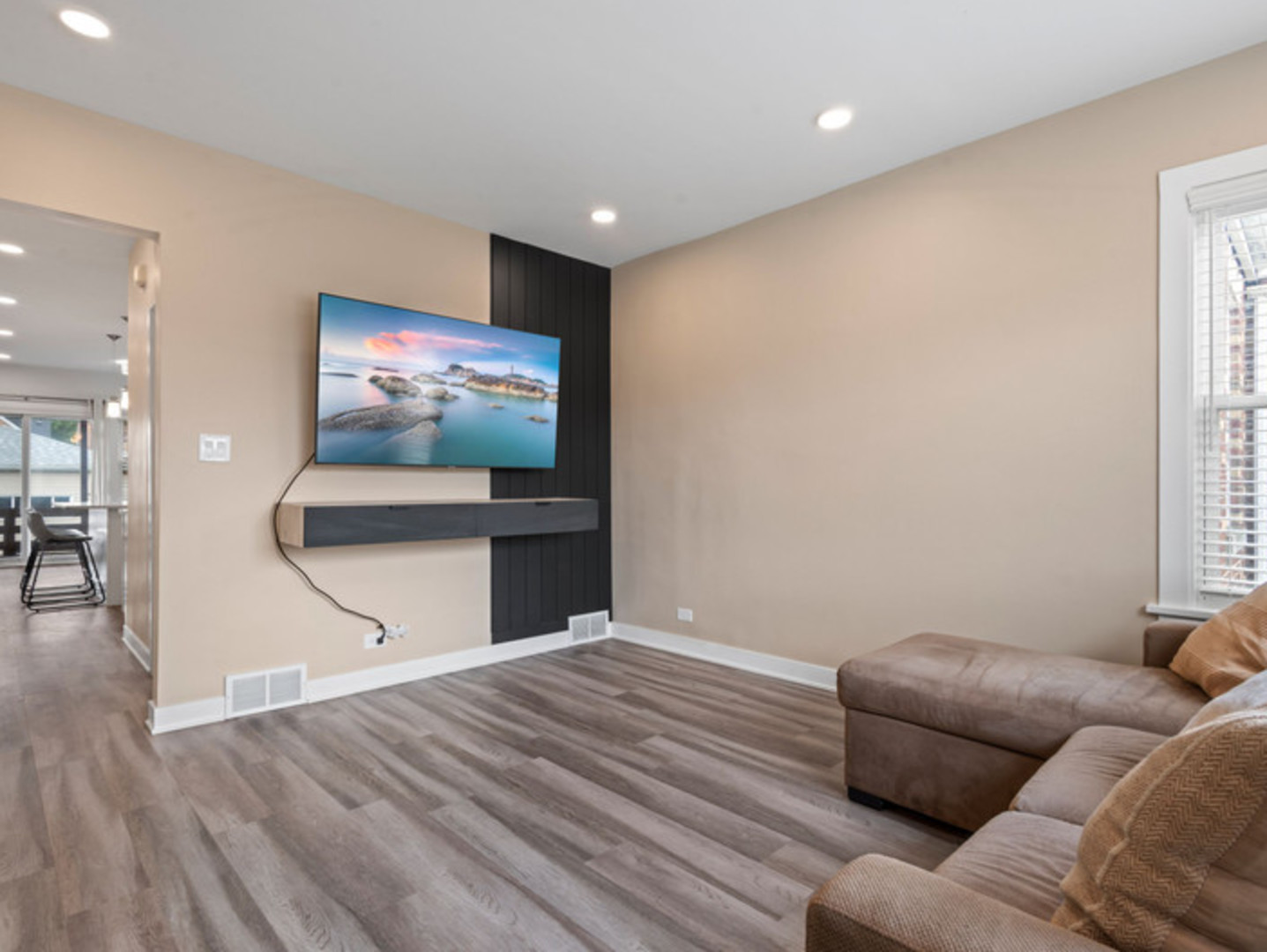 6049 West School Street Chicago IL 60634