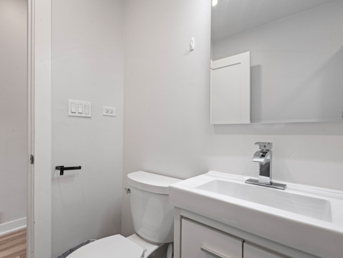 6049 West School Street Chicago IL 60634