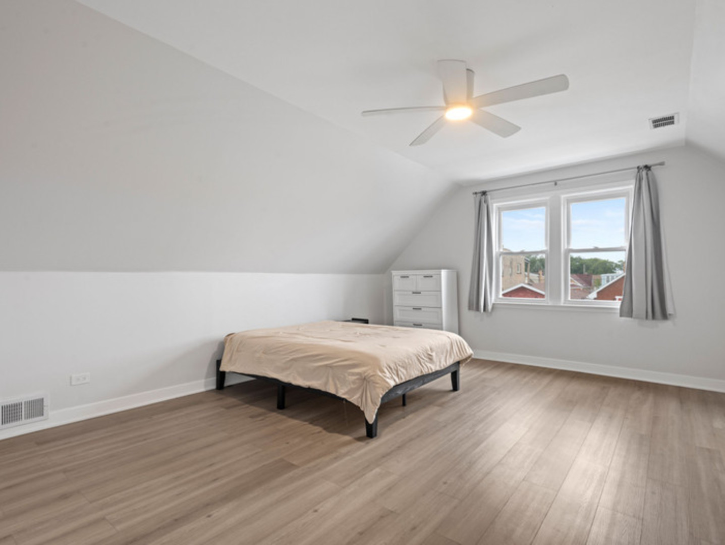 6049 West School Street Chicago IL 60634