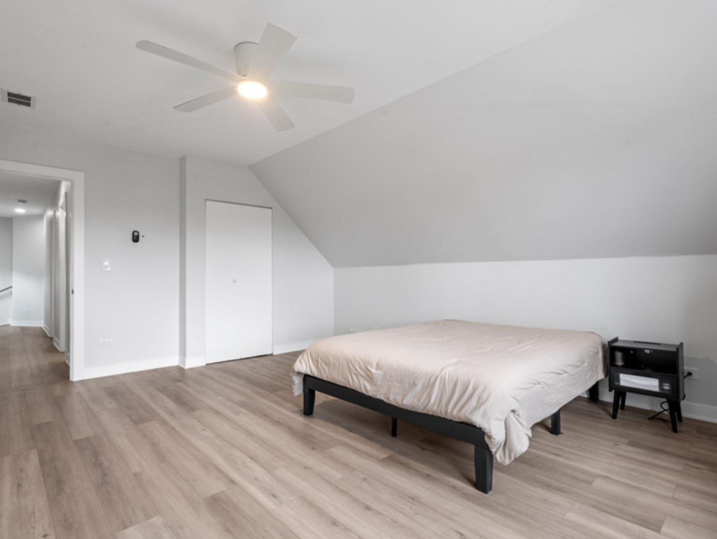 6049 West School Street Chicago IL 60634