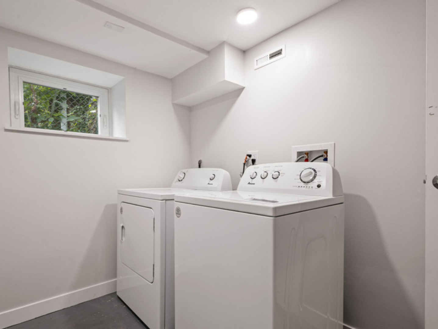 6049 West School Street Chicago IL 60634