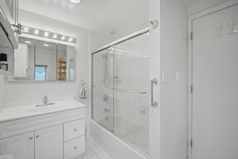 904 Glendale Road Glenview IL 60025