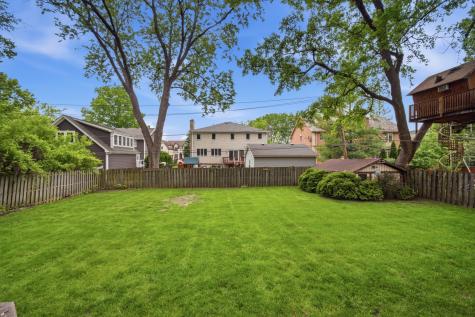 904 Glendale Road Glenview IL 60025