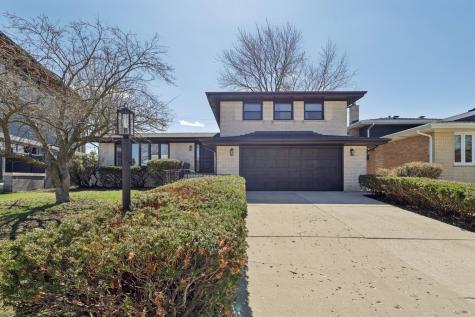 8135 West Rascher Avenue Chicago IL 60656