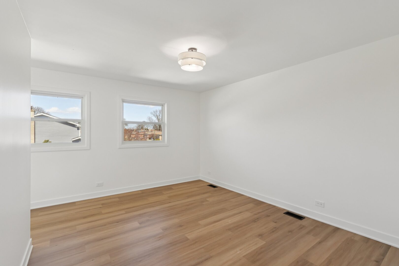 8135 West Rascher Avenue Chicago IL 60656