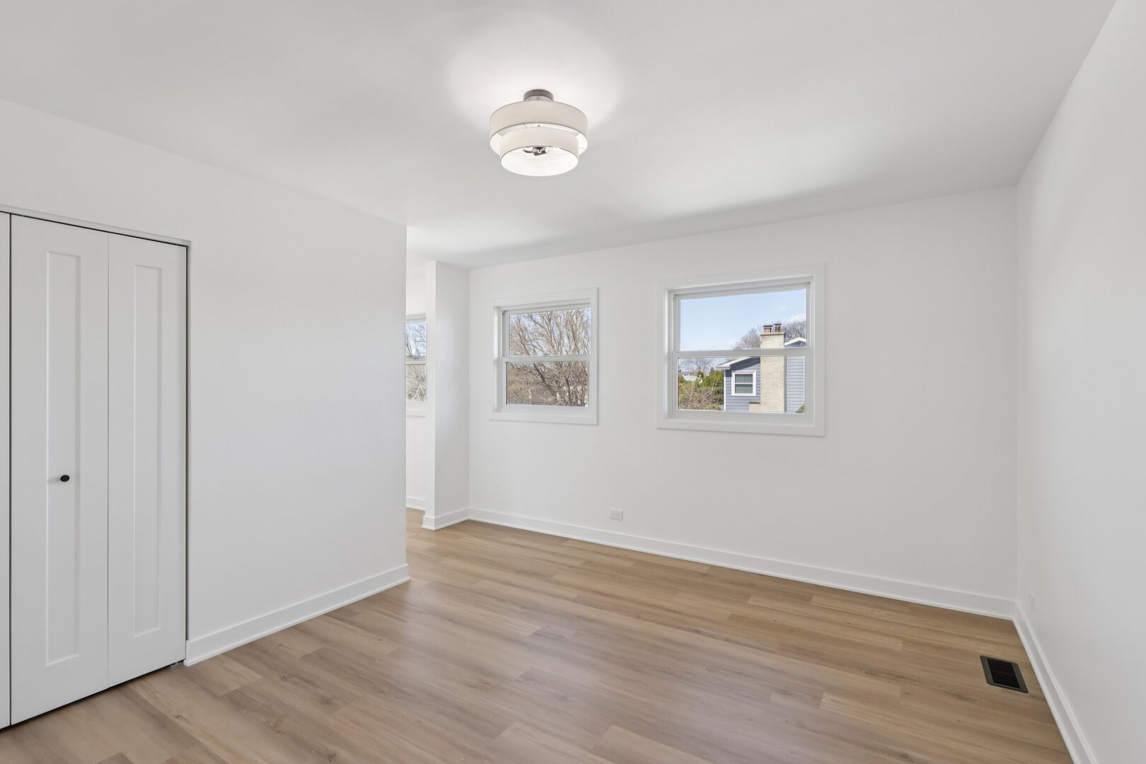 8135 West Rascher Avenue Chicago IL 60656