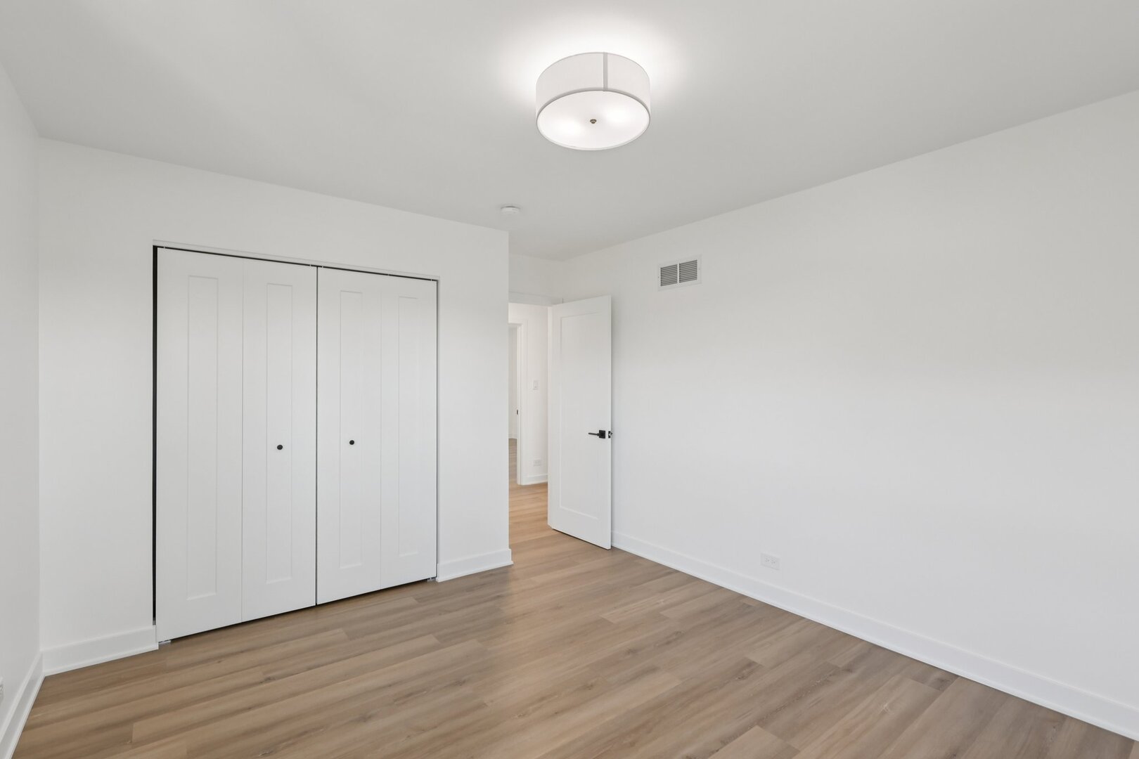 8135 West Rascher Avenue Chicago IL 60656