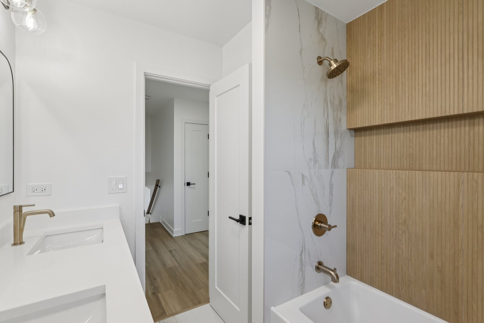 8135 West Rascher Avenue Chicago IL 60656