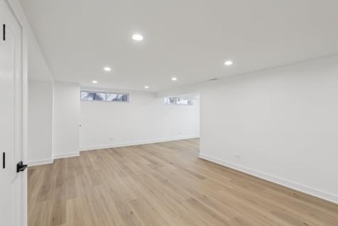 8135 West Rascher Avenue Chicago IL 60656