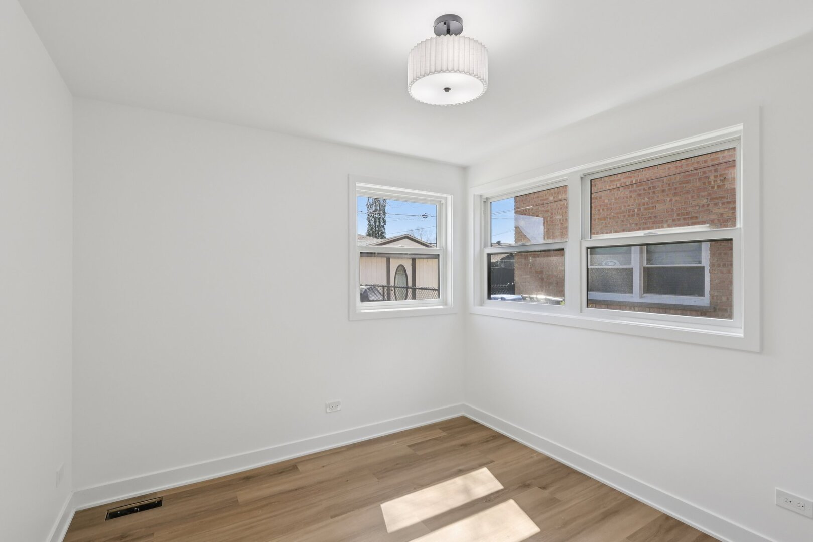 8135 West Rascher Avenue Chicago IL 60656