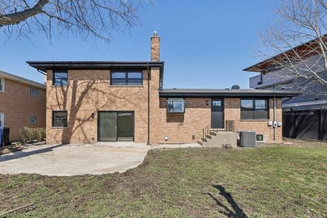 8135 West Rascher Avenue Chicago IL 60656