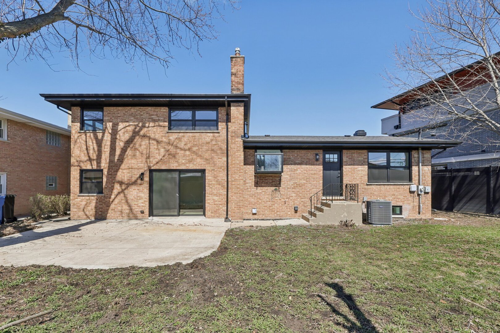 8135 West Rascher Avenue Chicago IL 60656