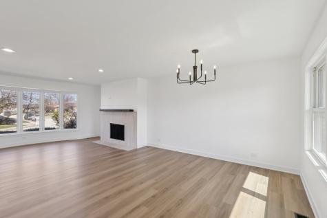 8135 West Rascher Avenue Chicago IL 60656