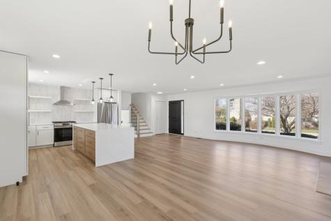 8135 West Rascher Avenue Chicago IL 60656
