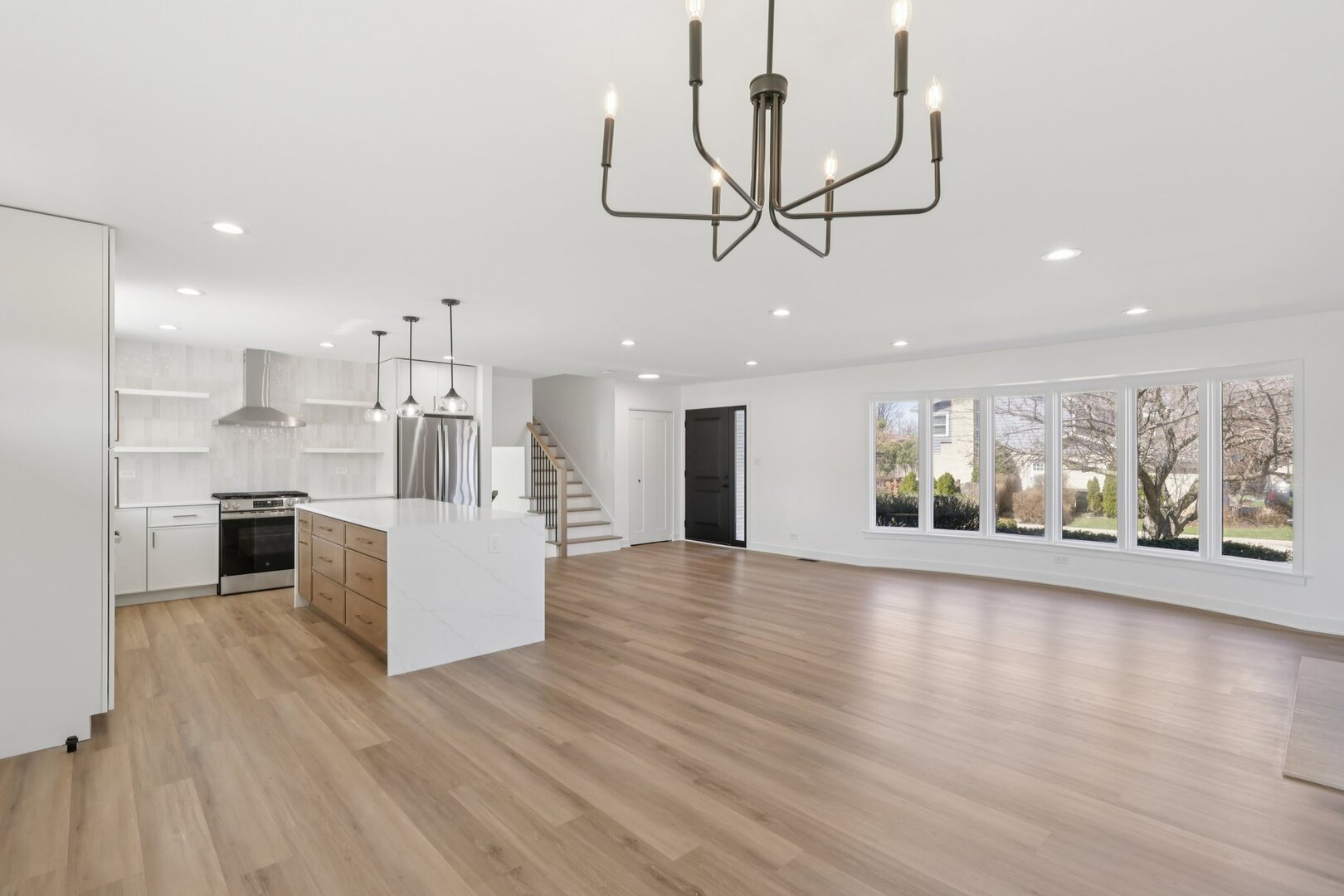 8135 West Rascher Avenue Chicago IL 60656