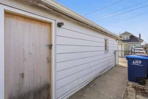 624 South 17th Avenue Maywood IL 60153