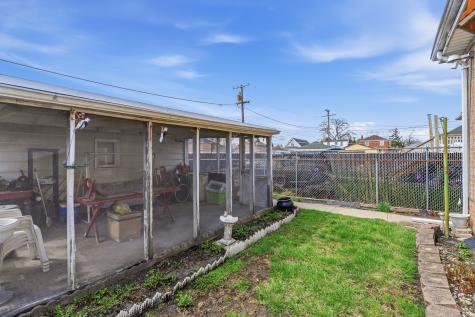 624 South 17th Avenue Maywood IL 60153