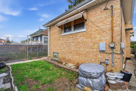 624 South 17th Avenue Maywood IL 60153