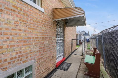 624 South 17th Avenue Maywood IL 60153