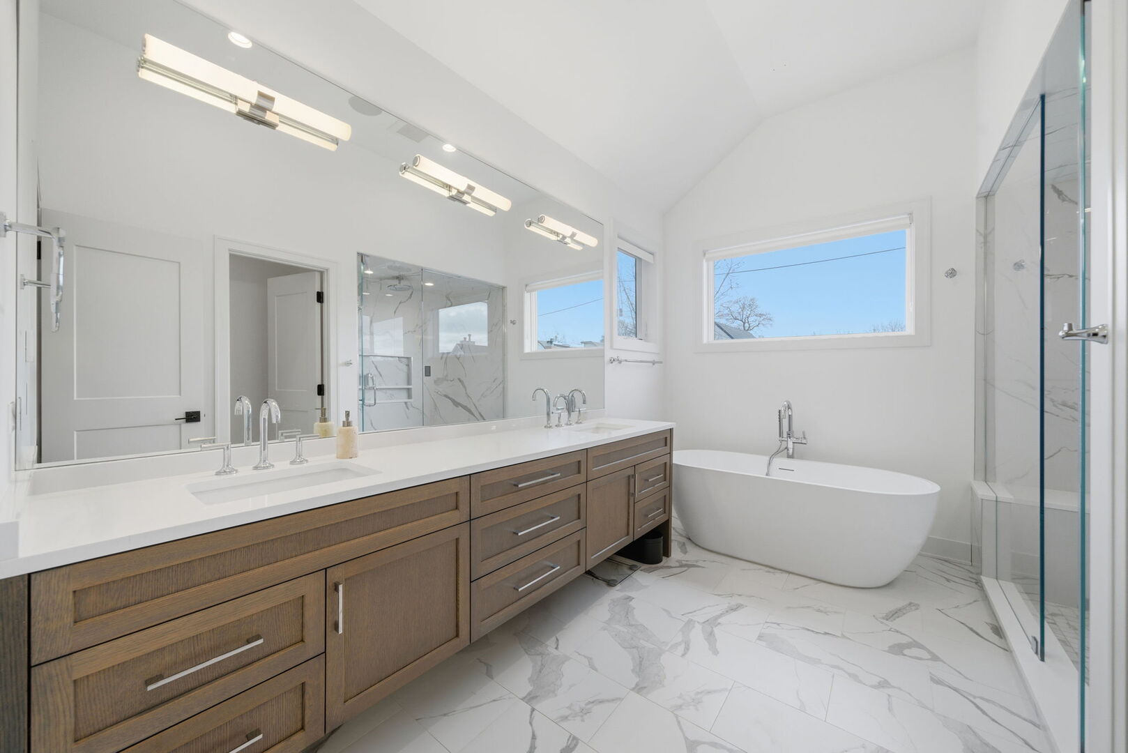 2228 North Southport Avenue Chicago IL 60614